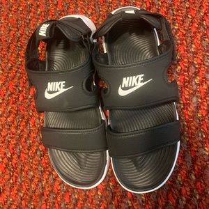 Women’s Nike Sandle